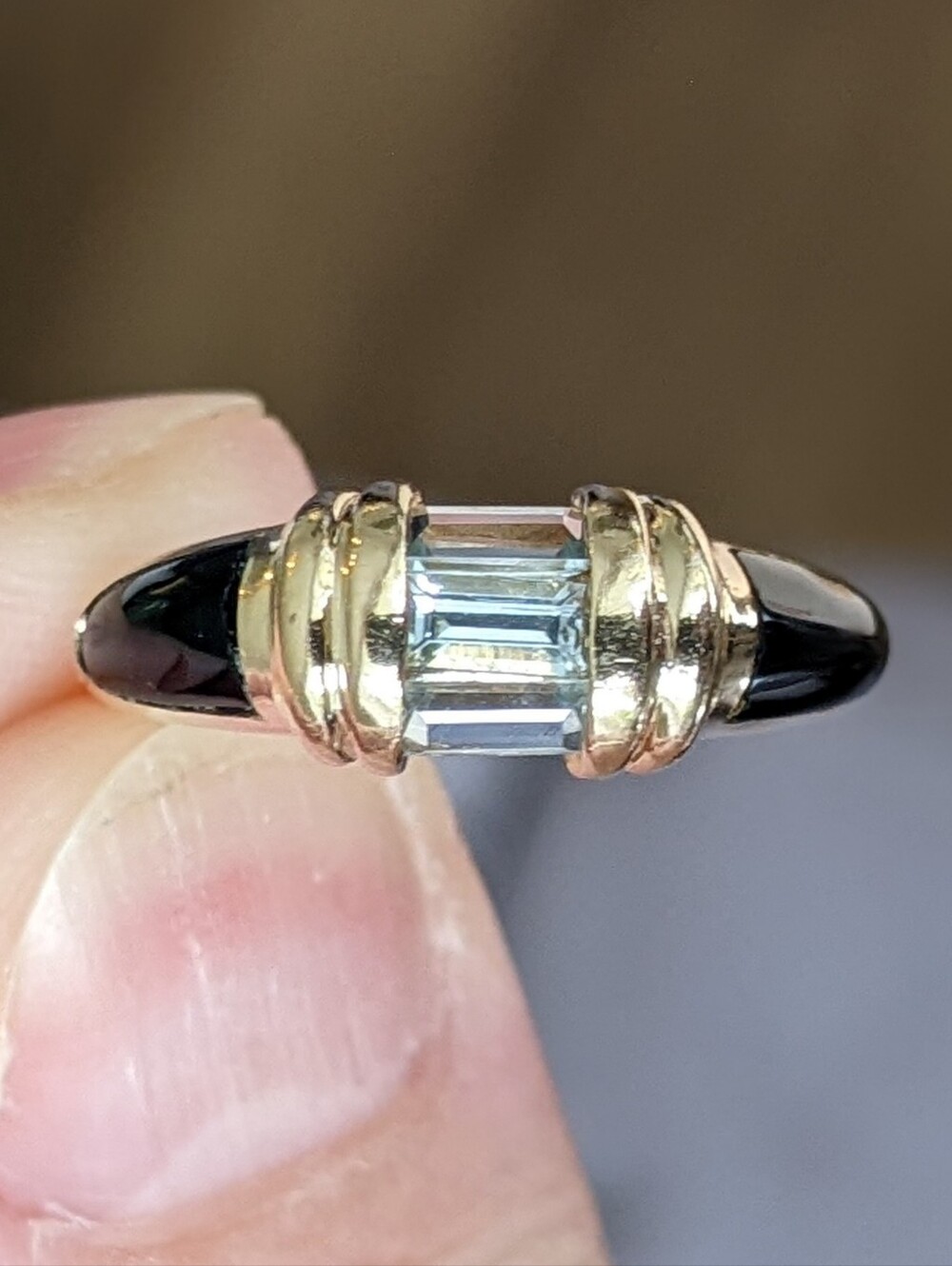 10K Gold Baguette Cut Aquamarine Ring With Inlaid Onyx